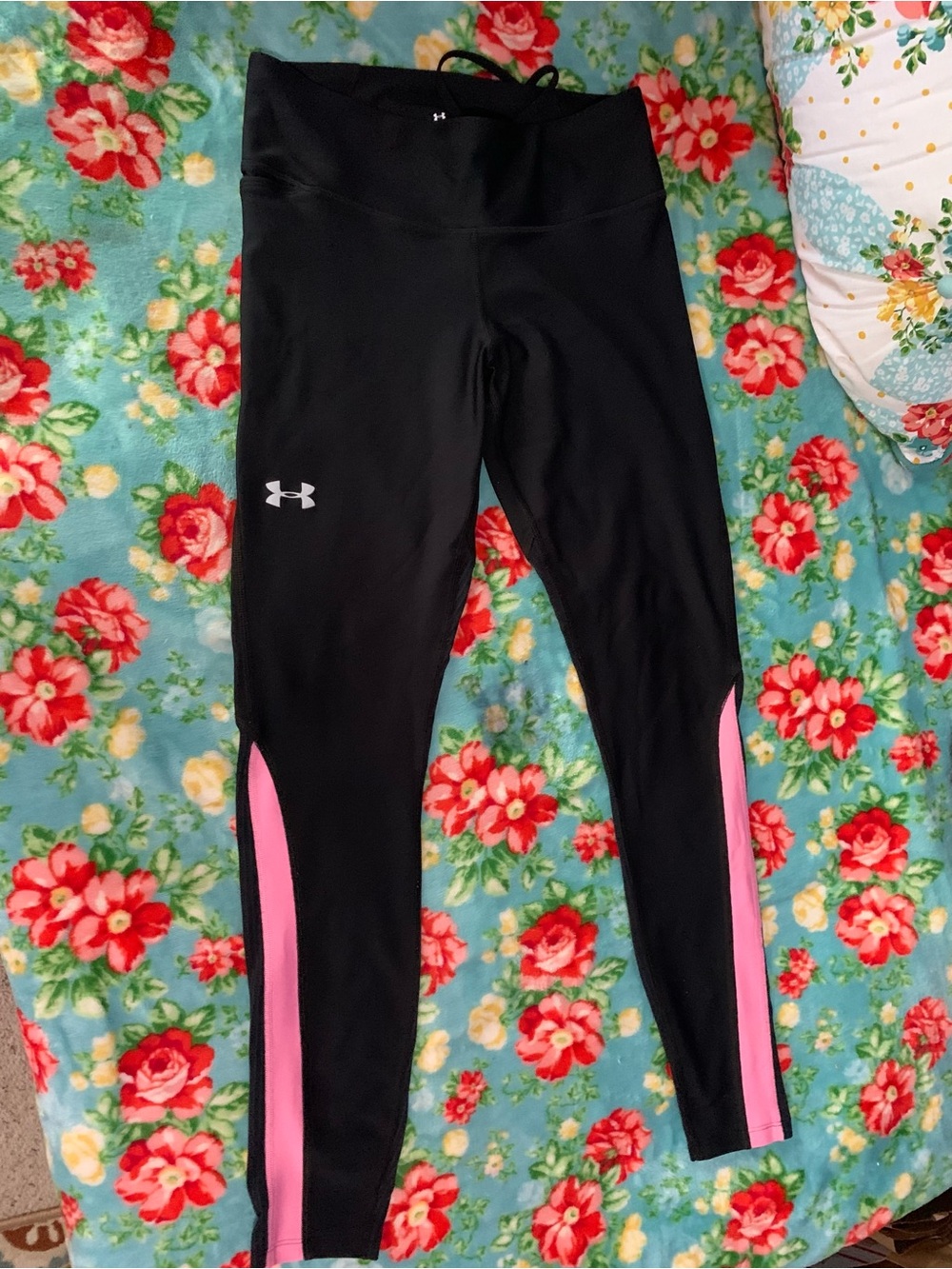 Under Armour Heat Gear Black & Pink Compression Leggings